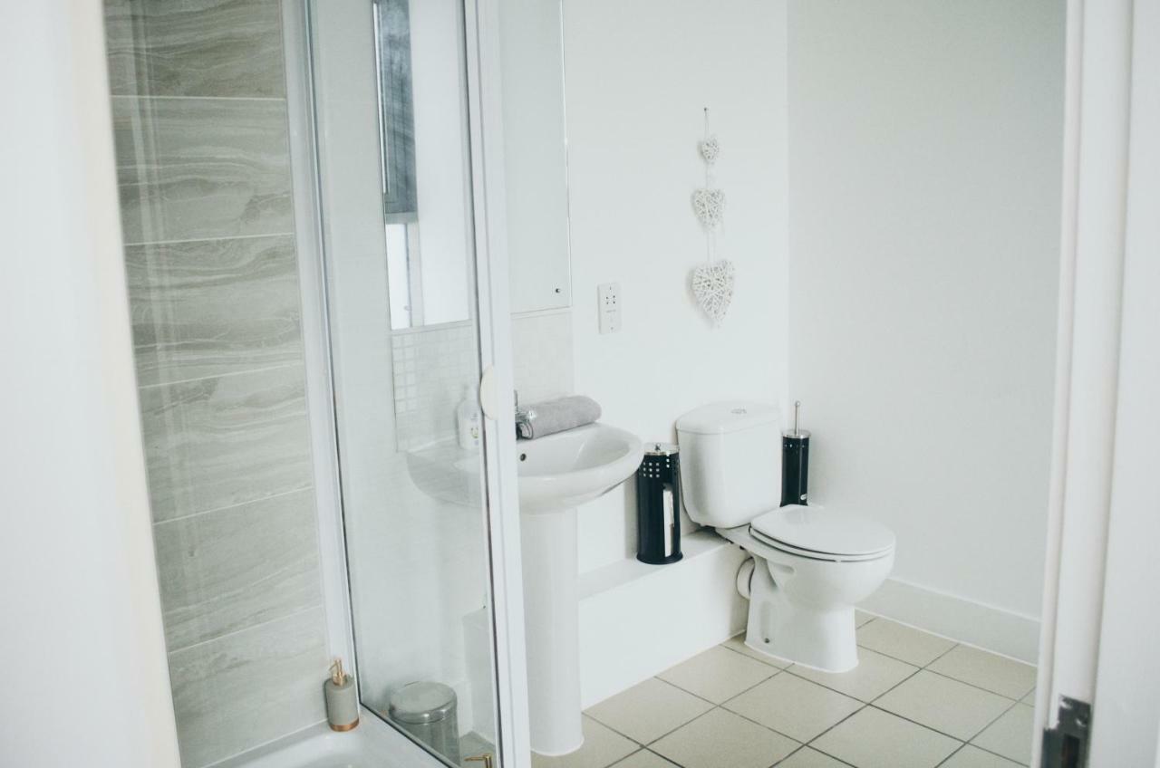 Serviced Apartment In Liverpool City Centre - Free Parking - Balcony - By Happy Days 外观 照片