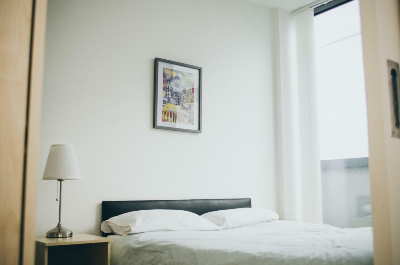 Serviced Apartment In Liverpool City Centre - Free Parking - Balcony - By Happy Days 外观 照片